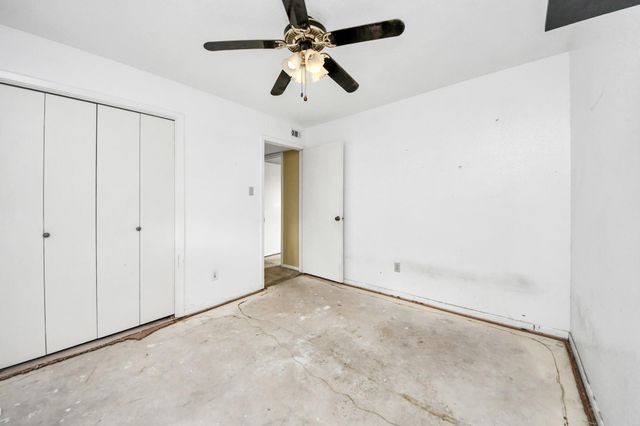 1301 Briarcliff Street, Conroe, TX 77385