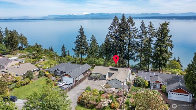 1985 Cascade View Drive, Camano Island, WA 98282
