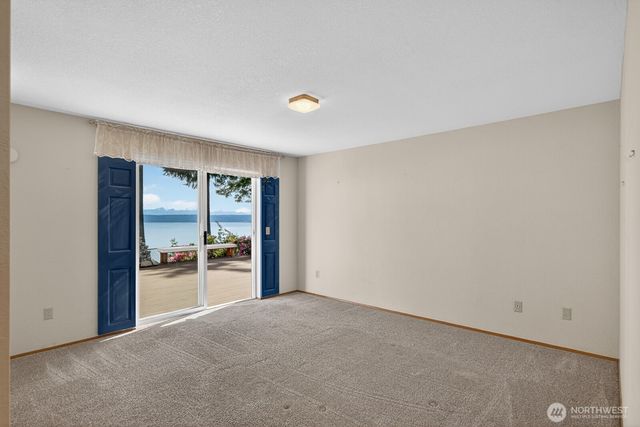 1985 Cascade View Drive, Camano Island, WA 98282