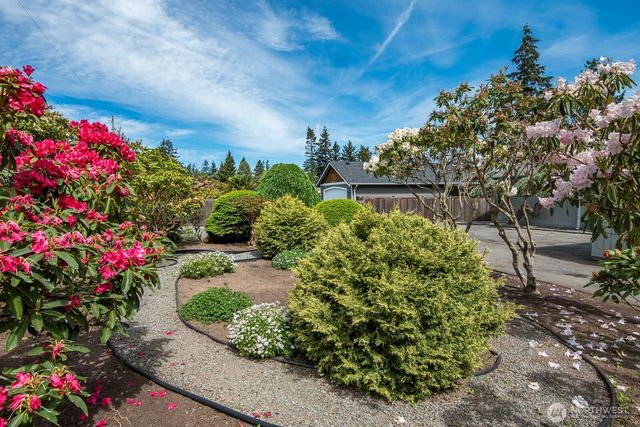 1985 Cascade View Drive, Camano Island, WA 98282