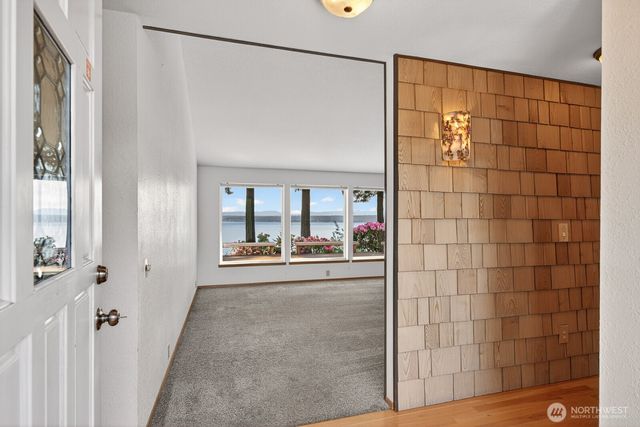 1985 Cascade View Drive, Camano Island, WA 98282