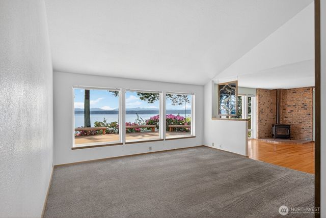 1985 Cascade View Drive, Camano Island, WA 98282