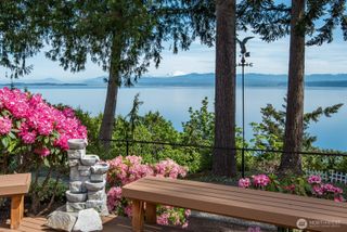 1985 Cascade View Drive, Camano Island, WA 98282