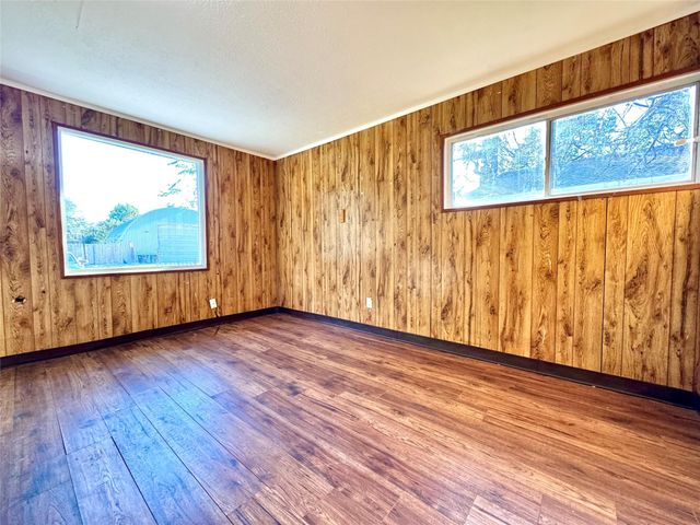 425 E Park Street, Alvin, TX 77511