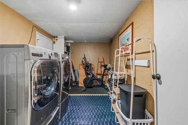 13901 Olive View Lane 27, Sylmar, CA 91342