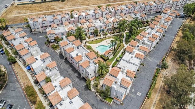 13901 Olive View Lane 27, Sylmar, CA 91342