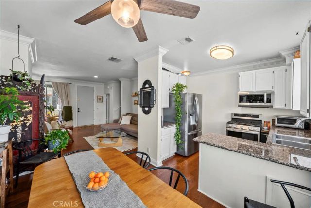 13901 Olive View Lane 27, Sylmar, CA 91342
