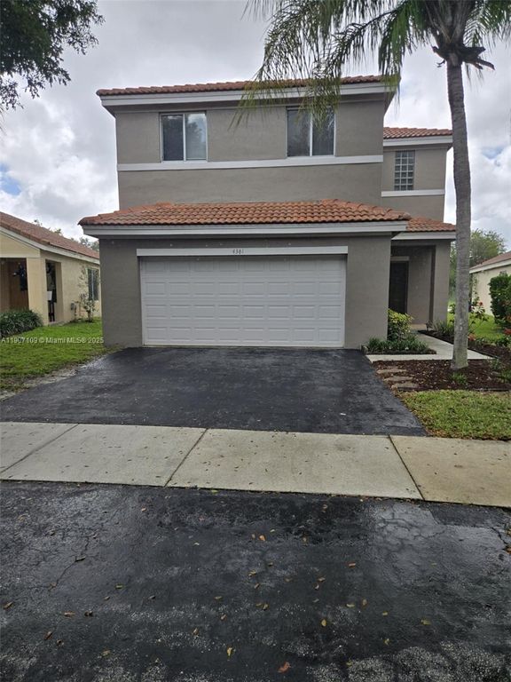 4361 Dogwood Cir, Weston, FL 33331