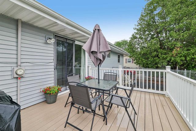 809 West Street, Stoughton, WI 53589
