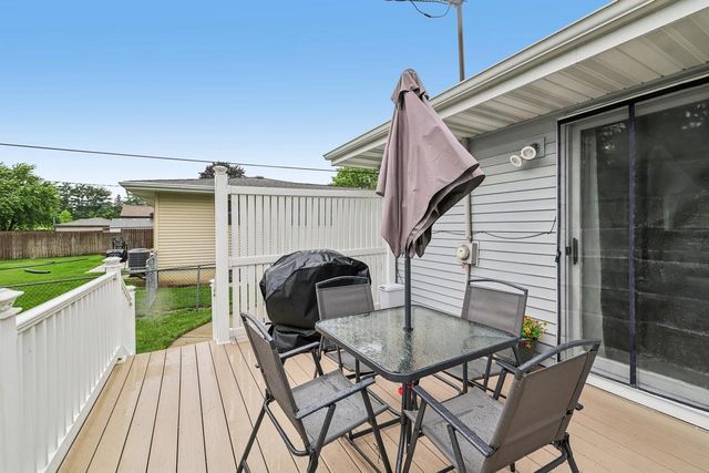 809 West Street, Stoughton, WI 53589
