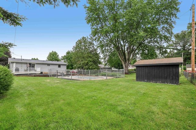 809 West Street, Stoughton, WI 53589