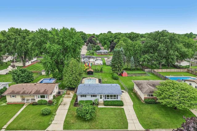 809 West Street, Stoughton, WI 53589