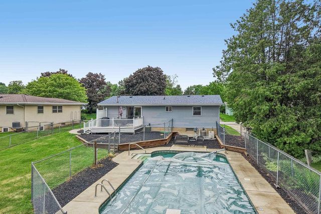 809 West Street, Stoughton, WI 53589