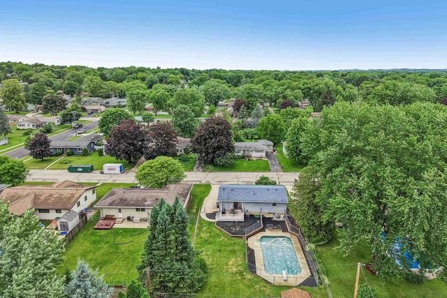 809 West Street, Stoughton, WI 53589