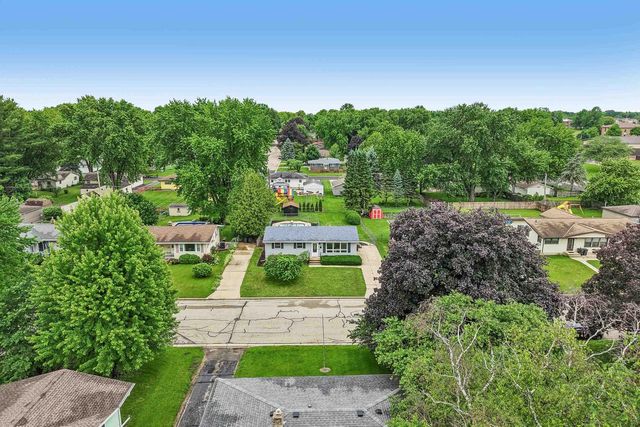 809 West Street, Stoughton, WI 53589