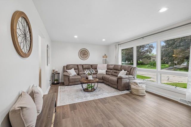 809 West Street, Stoughton, WI 53589