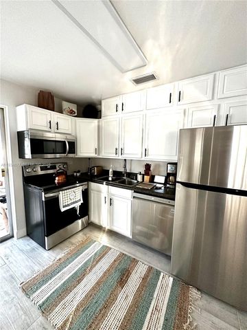 397 NW 48th Ct 397, Oakland Park, FL 33309