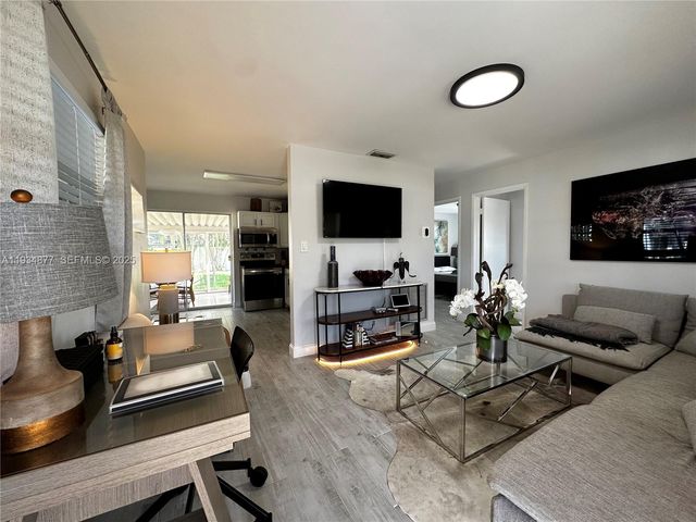 397 NW 48th Ct 397, Oakland Park, FL 33309