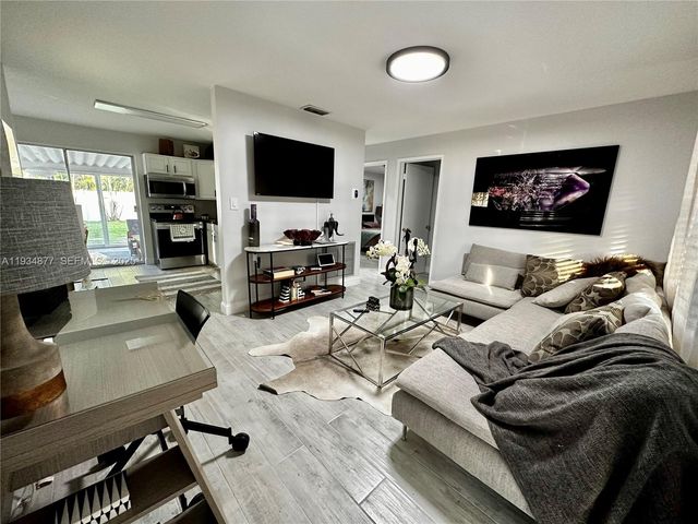 397 NW 48th Ct 397, Oakland Park, FL 33309