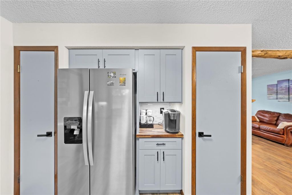 Image 21 of property listing at 1820 SE 175TH TERRACE ROAD, Silver Springs, FL 34488