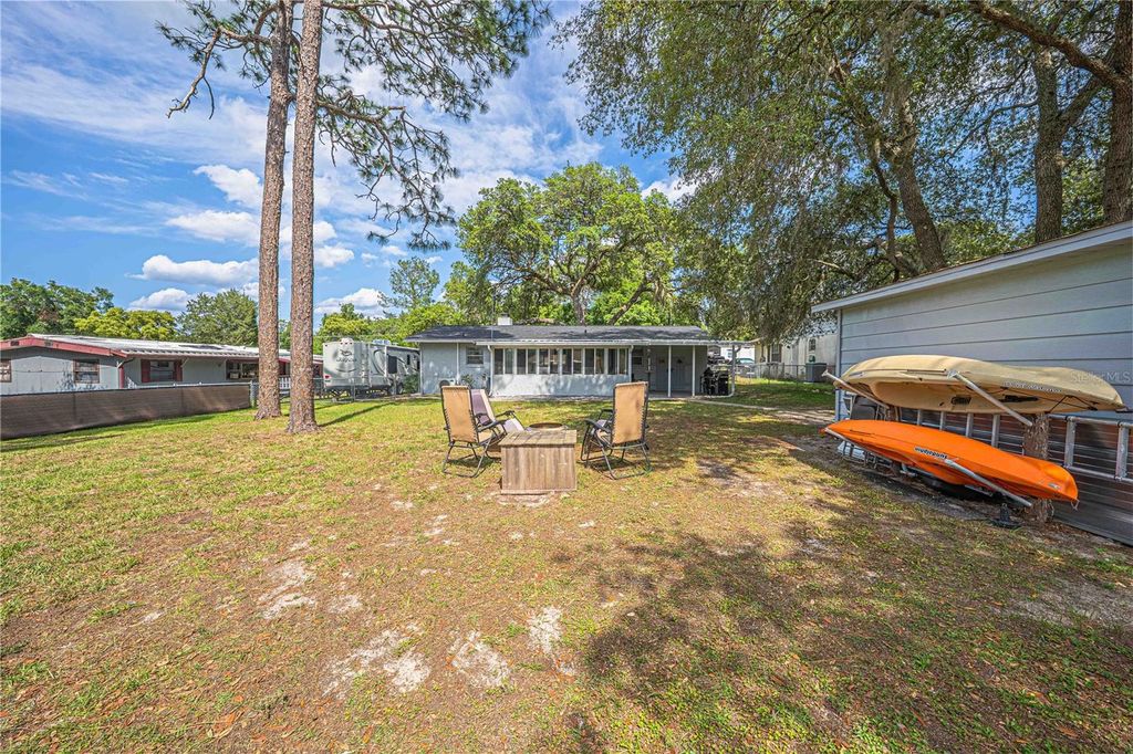 Image 37 of property listing at 1820 SE 175TH TERRACE ROAD, Silver Springs, FL 34488