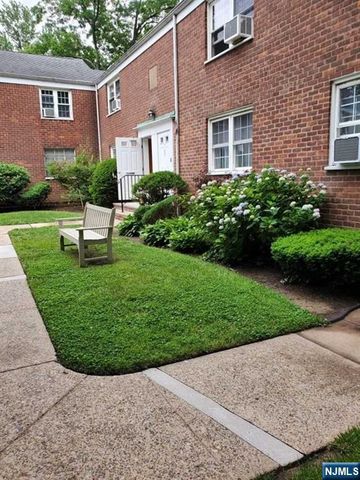 100 Huguenot Avenue 6B, Englewood, NJ 07631