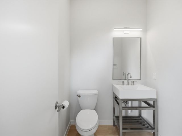 2802 Lee Street, Dallas, TX 75206