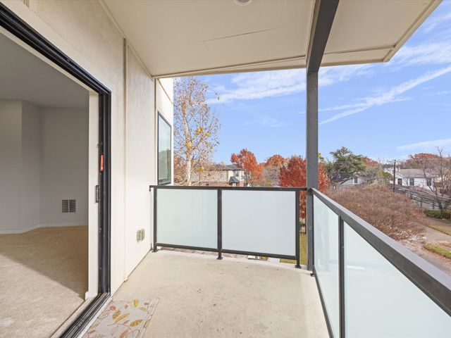2802 Lee Street, Dallas, TX 75206