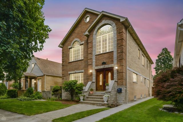 7718 W Farragut Avenue, Chicago, IL 60656