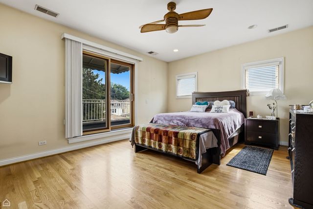 7718 W Farragut Avenue, Chicago, IL 60656