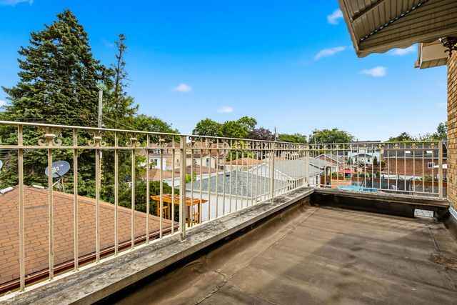 7718 W Farragut Avenue, Chicago, IL 60656