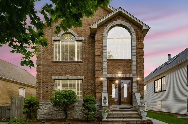 7718 W Farragut Avenue, Chicago, IL 60656