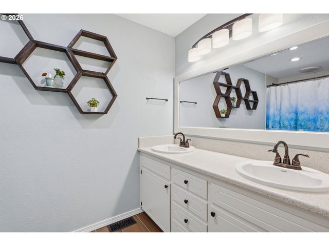 9332 Sw 171ST Ave, Beaverton, OR 97007