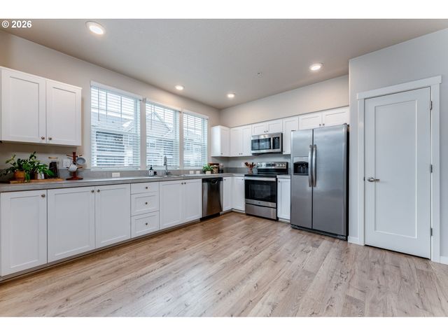 17149 Sw SNOWDALE St 103, Beaverton, OR 97007