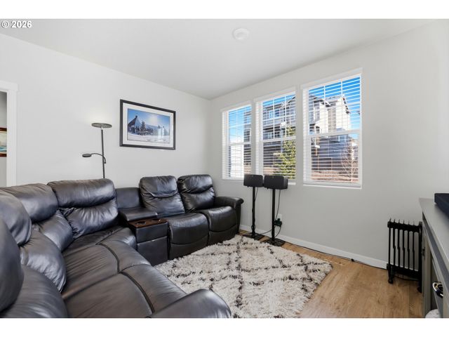 17149 Sw SNOWDALE St 103, Beaverton, OR 97007