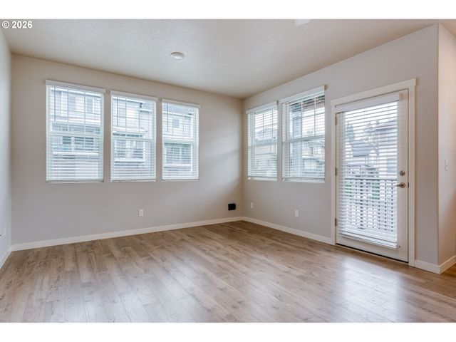 17149 Sw SNOWDALE St 103, Beaverton, OR 97007