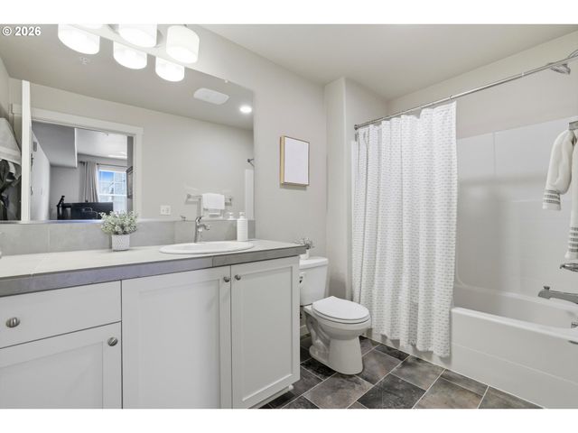 17149 Sw SNOWDALE St 103, Beaverton, OR 97007