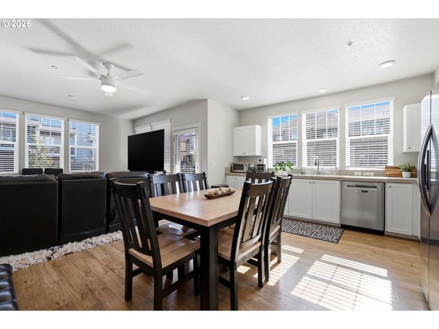 17149 Sw SNOWDALE St 103, Beaverton, OR 97007