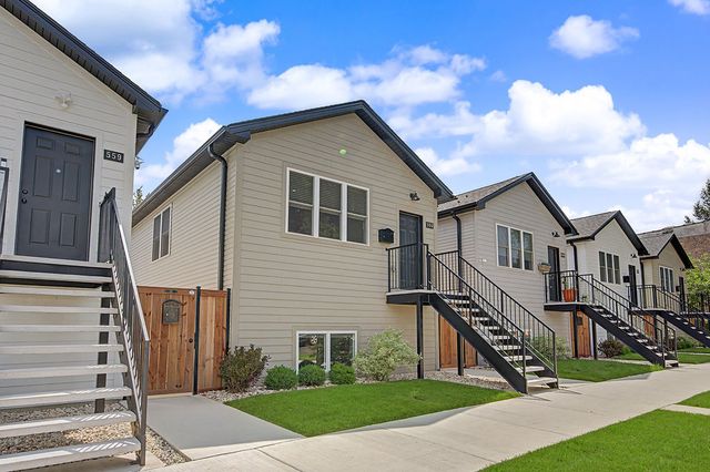 555 N Springfield Avenue, Chicago, IL 60624