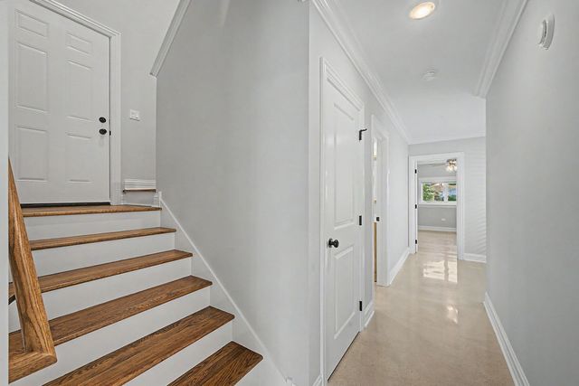 555 N Springfield Avenue, Chicago, IL 60624