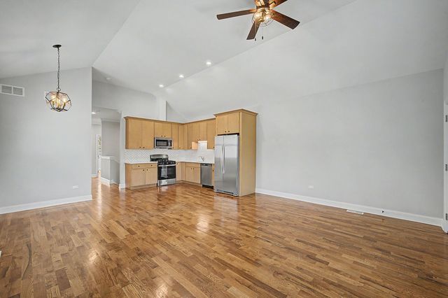 555 N Springfield Avenue, Chicago, IL 60624