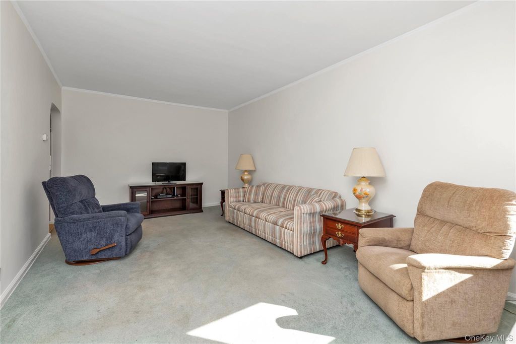 189-21 46th Road, Flushing, NY 11358 — photo 4