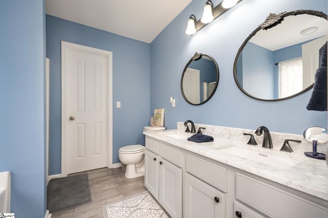 2 Hollow Tree Way, Greenville, SC 29605
