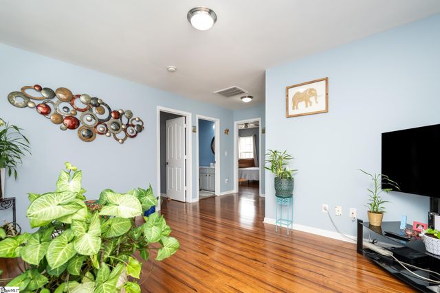 2 Hollow Tree Way, Greenville, SC 29605