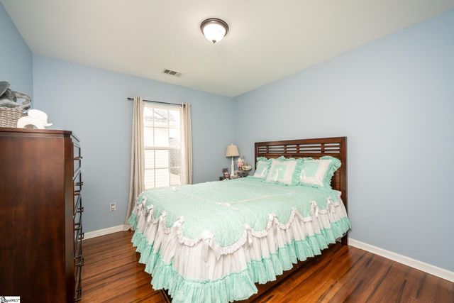 2 Hollow Tree Way, Greenville, SC 29605