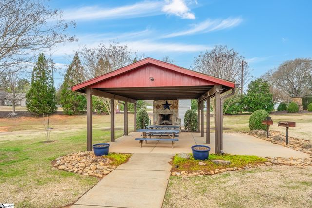 2 Hollow Tree Way, Greenville, SC 29605