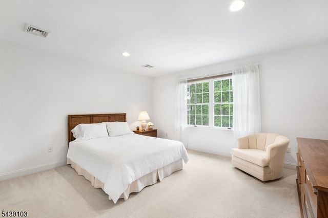 3 Bayview Ter, Green Brook Twp., NJ 08812