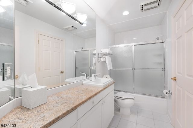 3 Bayview Ter, Green Brook Twp., NJ 08812