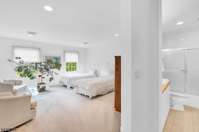 3 Bayview Ter, Green Brook Twp., NJ 08812