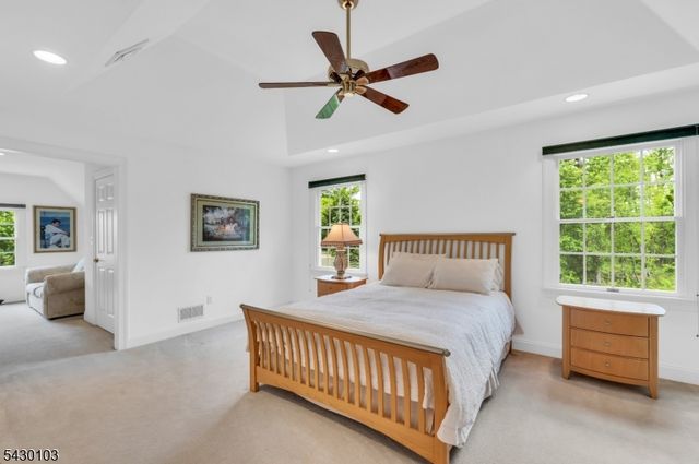 3 Bayview Ter, Green Brook Twp., NJ 08812